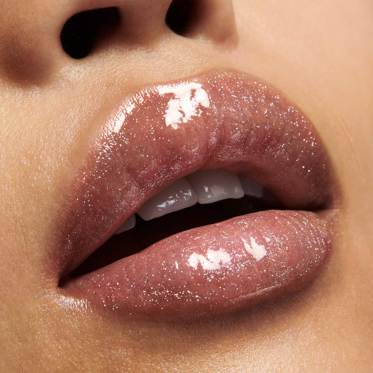 Lip Lacq- Maximising Lip Plumping Serum