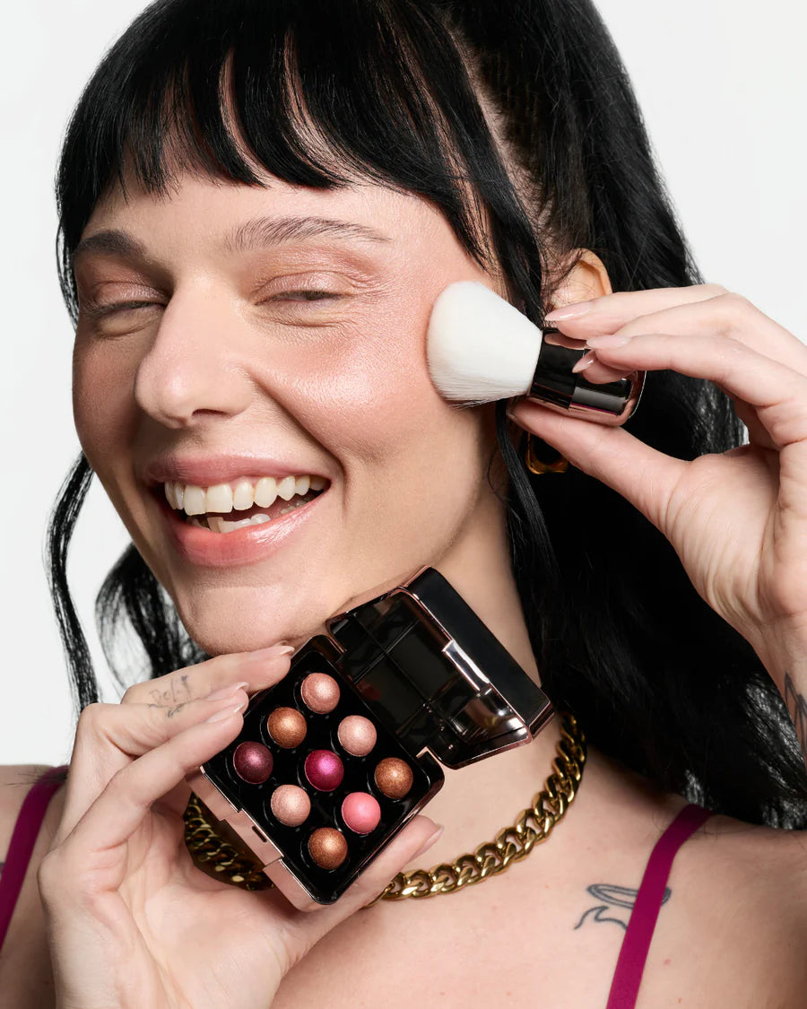 Ballet Beam Highlighting Pearls