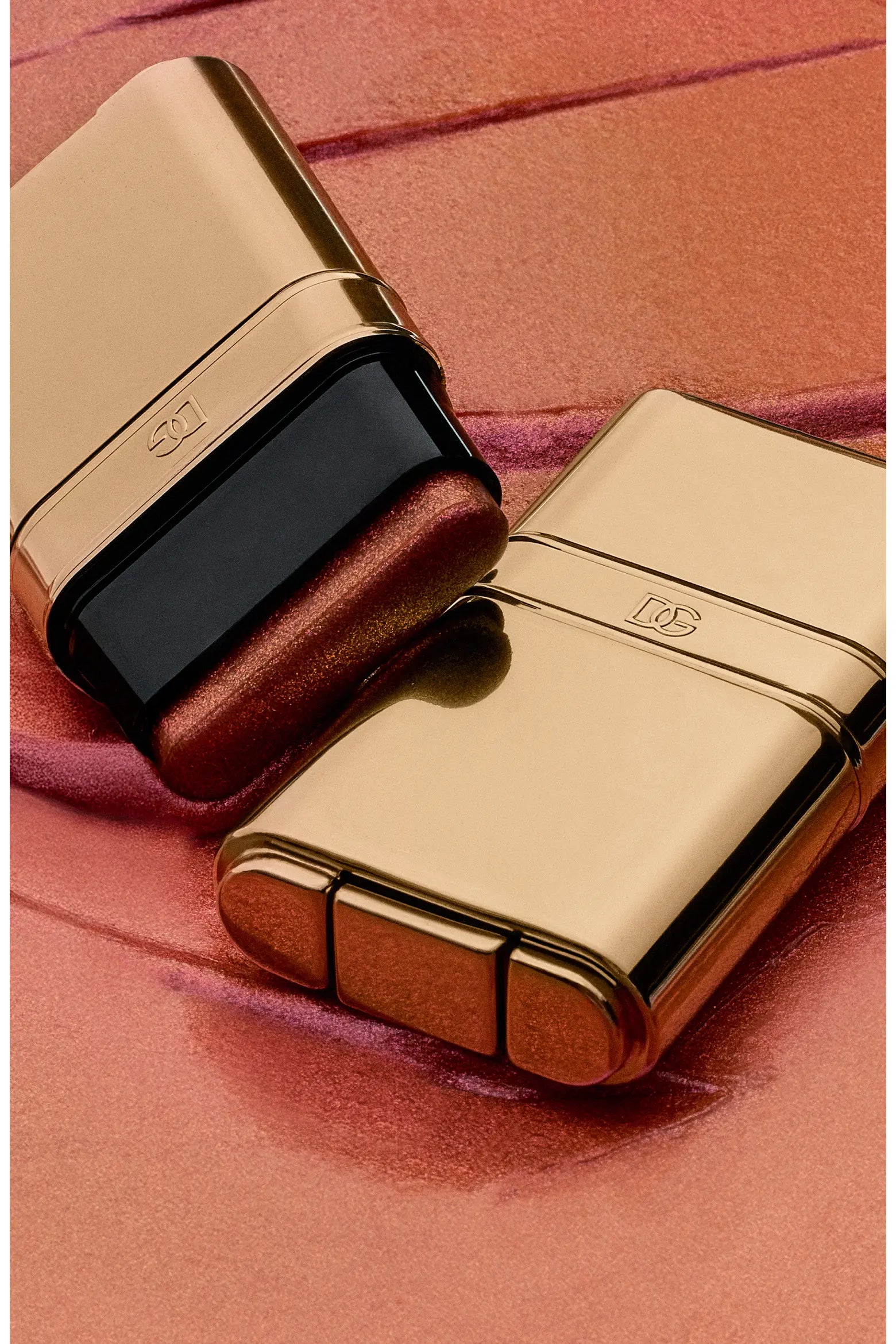 Glazelighter Glowpalescent Highlighter