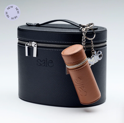 The Large Vanity Case