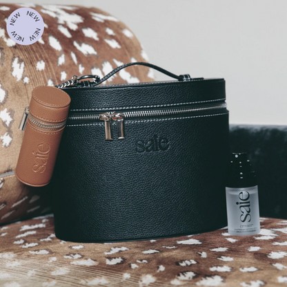 The Large Vanity Case