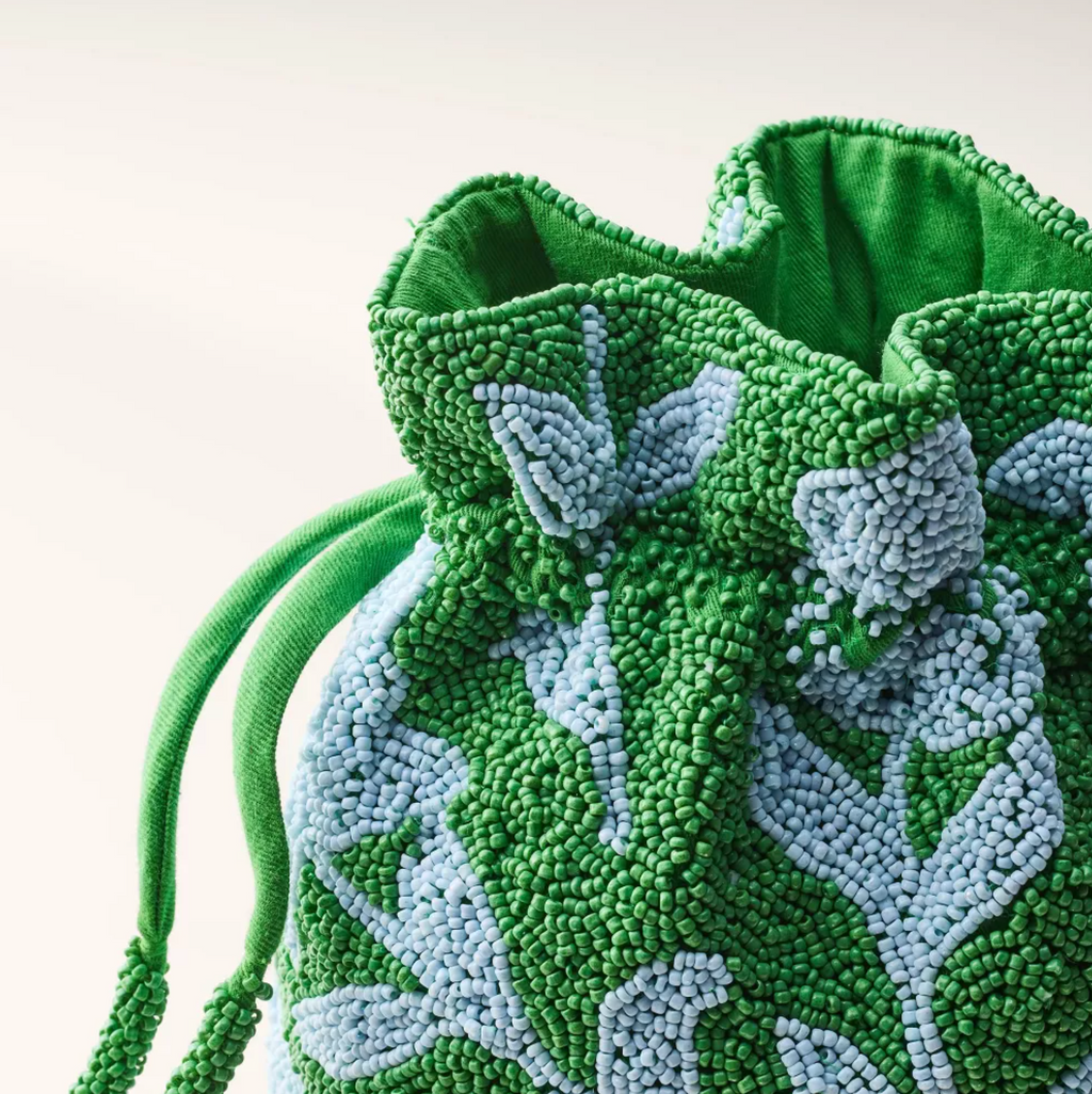Beaded Classic Rose Drawstring Bucket Bag *Dañada*