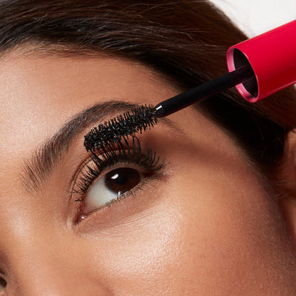 Magnificent Volumizing Mascara