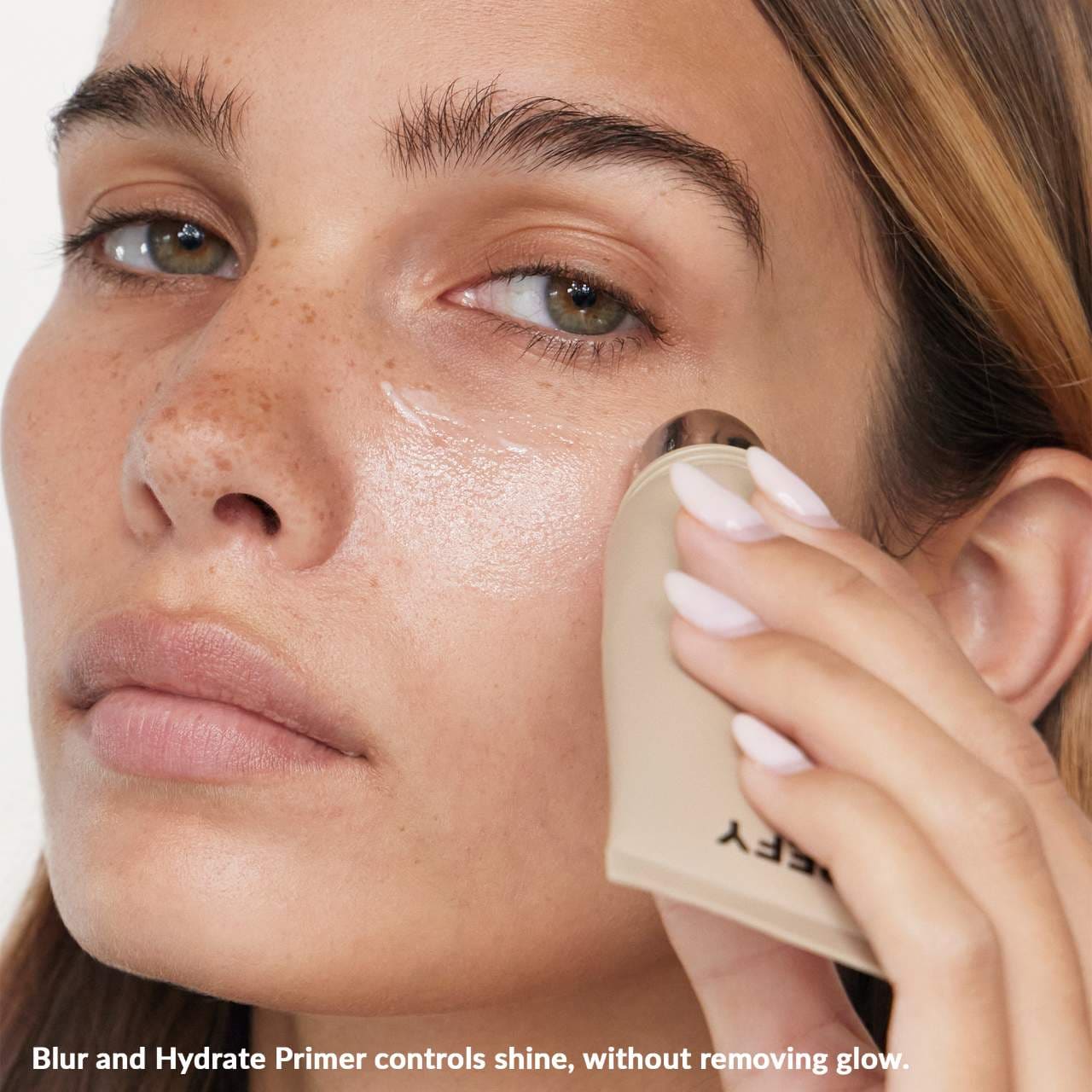 Blur and Hydrate Face Primer