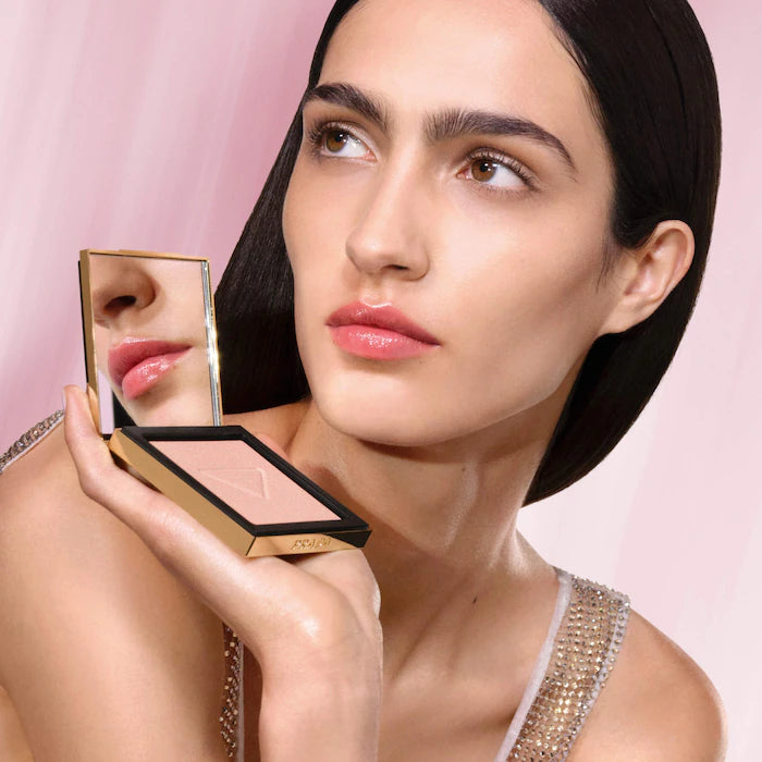 Prada Light Glowing Highlighter Powder