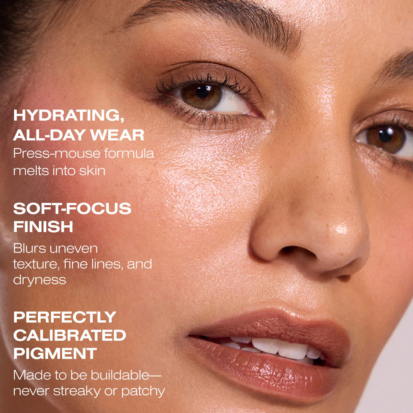 Coming in Hot Blurring Pressed-Mousse Blush