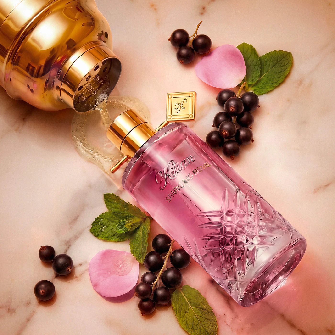 Sparkling Royal Eau de Parfum with Blackcurrant