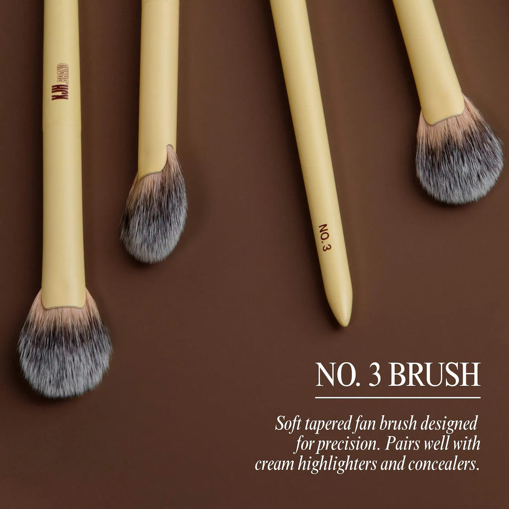 No. 3 Precision Fan Brush for Blending